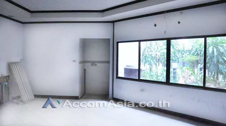 7  Office Space For Rent in Sukhumvit ,Bangkok BTS Nana at Comfort high rise AA10558